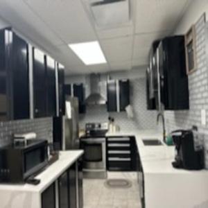 Amr Hotel Inc Hotel
